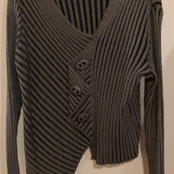 Sweater - Picture 2 of 3